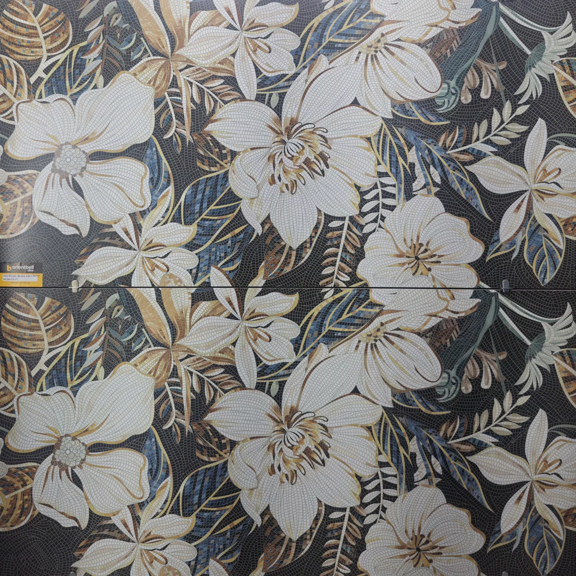REGAL BLOOM WALLPAPER  - main