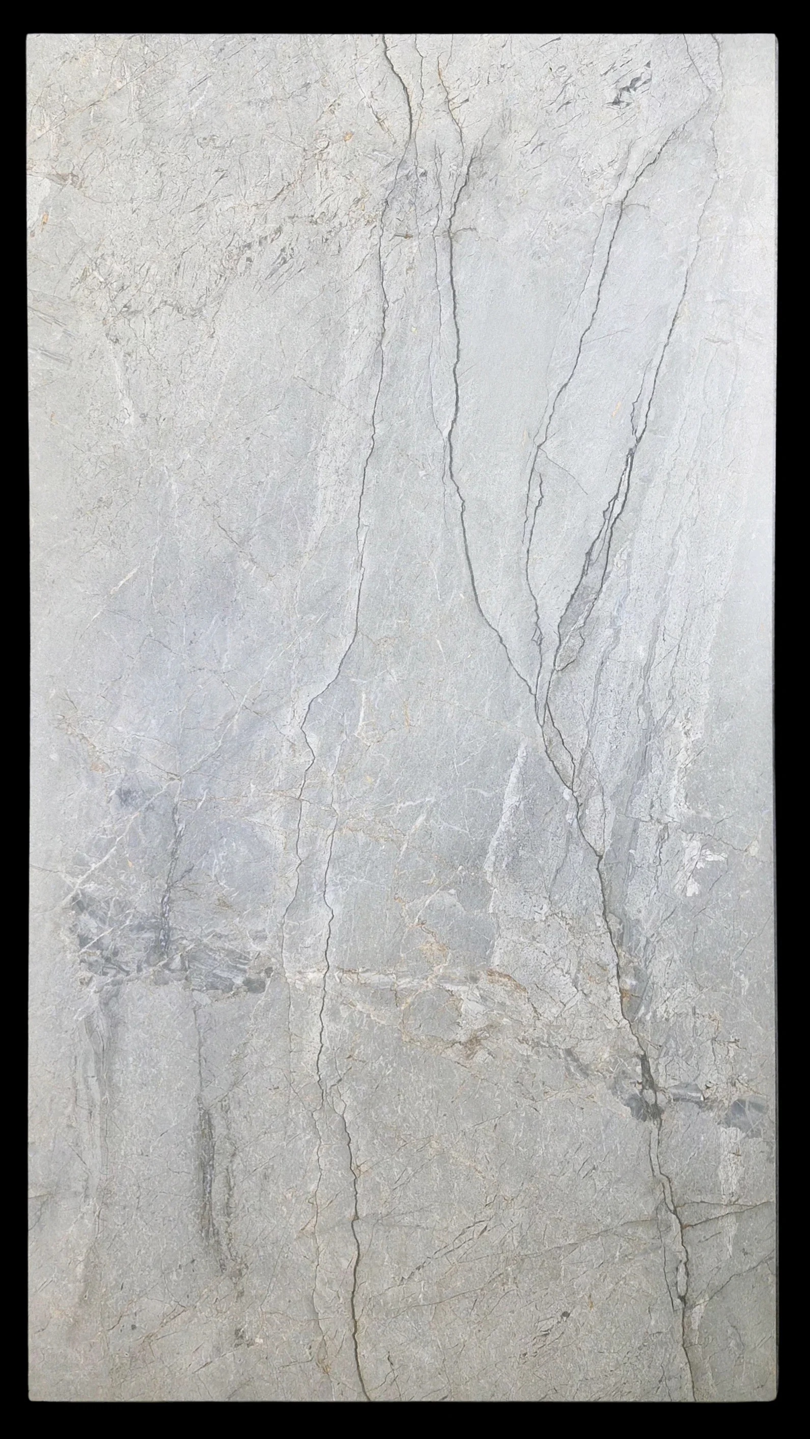 GRIGIO RIVERSTONE ENDLESS CARVING 