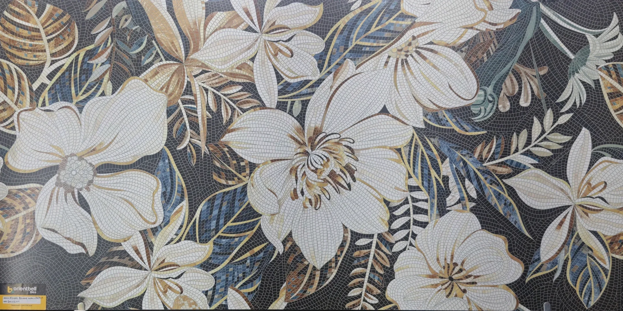 REGAL BLOOM WALLPAPER  - thumb 2