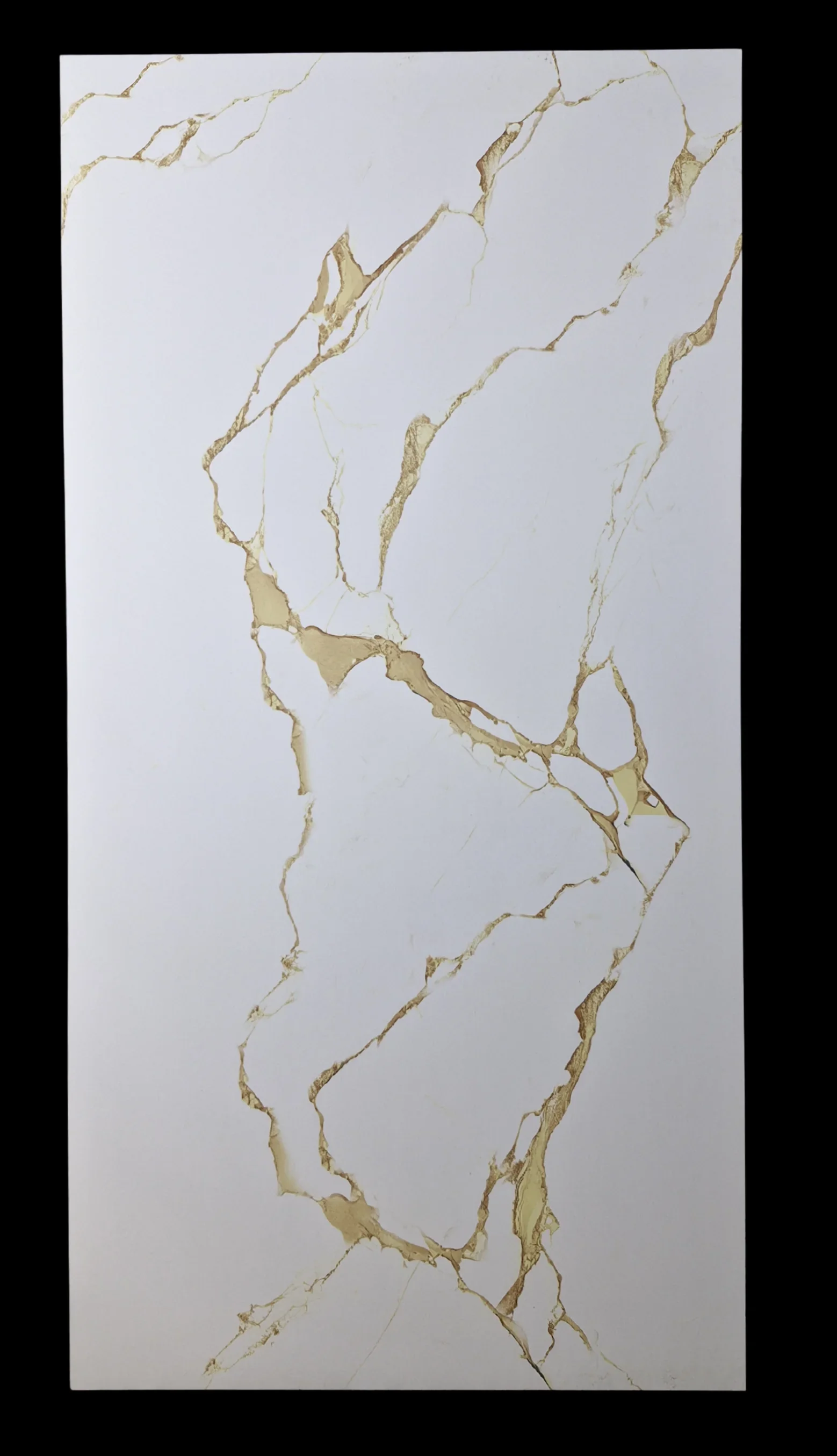 GOLDSTREAM MARBLE ENDLESS CARVING 